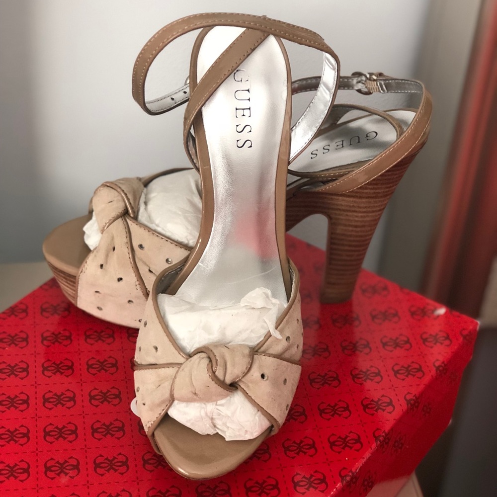 GUESS KAYLINAY HIGH-HEEL SANDALS